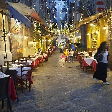 White Home Quartieri Spagnoli Napoli Dış mekan fotoğraf