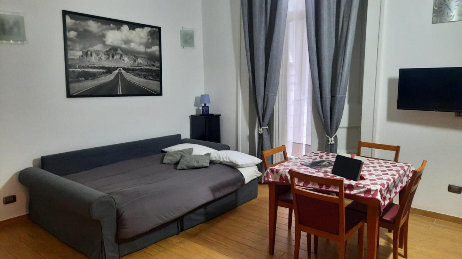White Home Quartieri Spagnoli Napoli Dış mekan fotoğraf