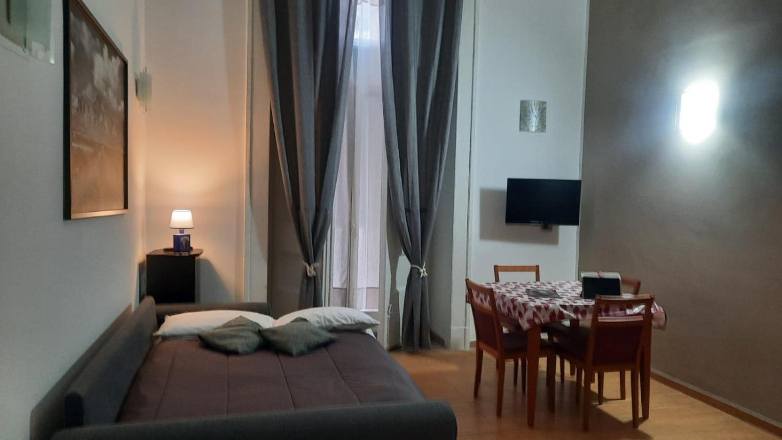 White Home Quartieri Spagnoli Napoli Dış mekan fotoğraf