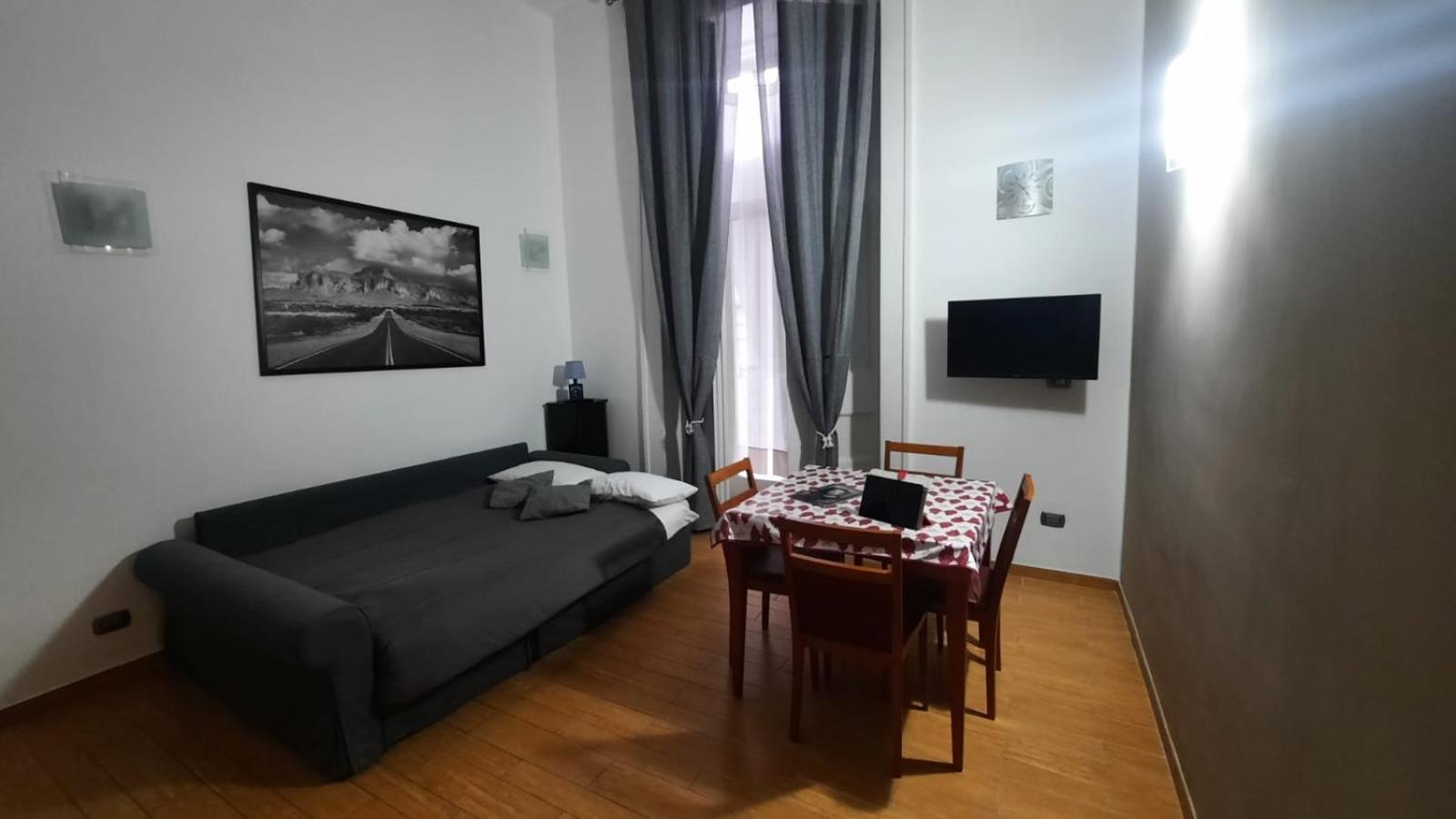 White Home Quartieri Spagnoli Napoli Dış mekan fotoğraf