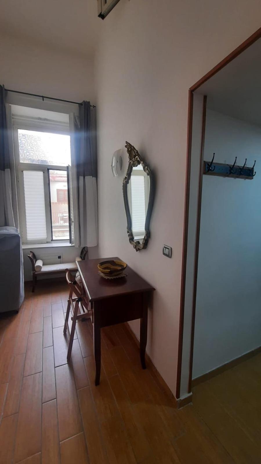 White Home Quartieri Spagnoli Napoli Dış mekan fotoğraf